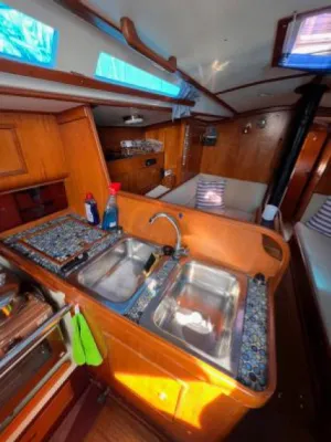 Polyester Sailboat Kalik 33 Photo 7