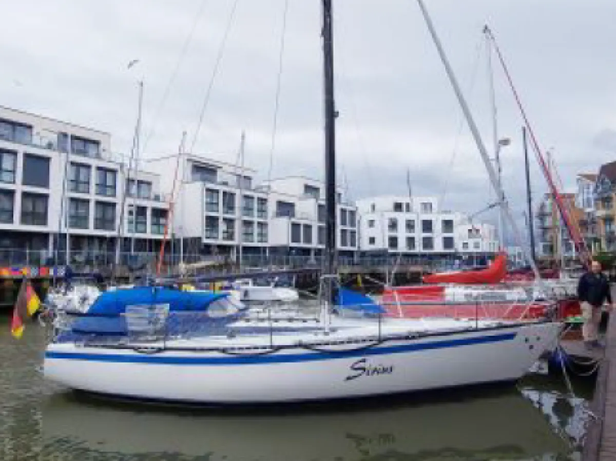 Polyester Sailboat Kalik 33