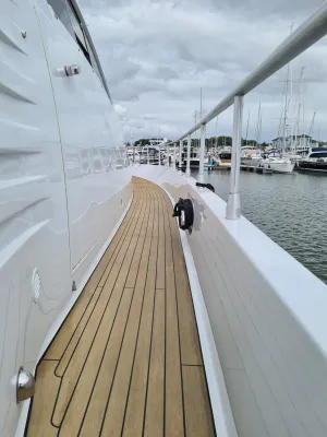 Polyester Motorboat Mochi Craft 65 Photo 6