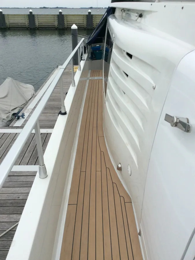 Polyester Motorboat Mochi Craft 65