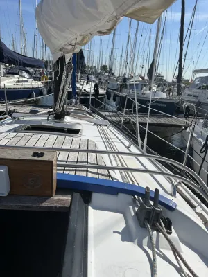 Polyester Zeilboot Bavaria 890 Foto 21