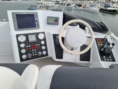 Polyester Motorboat Mochi Craft 65 Photo 4