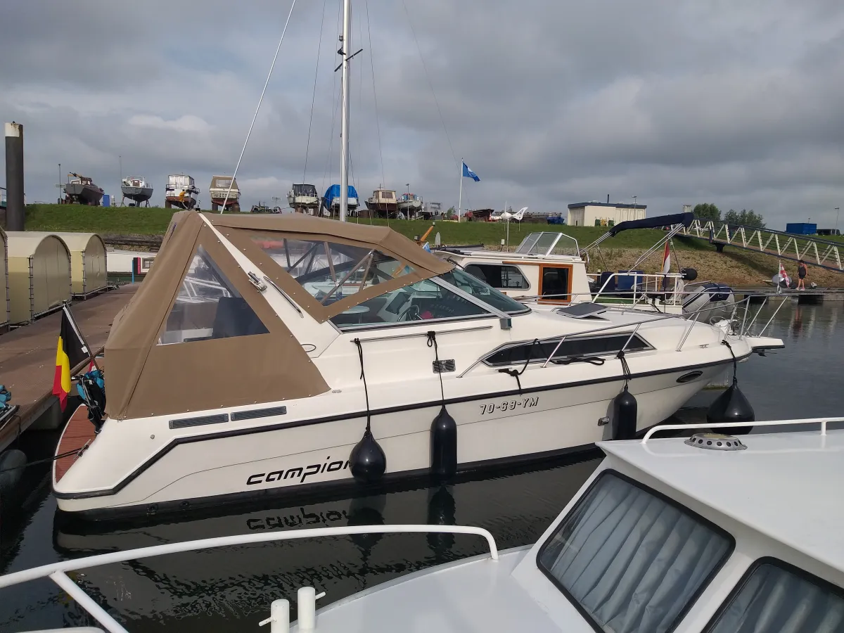 Polyester Motorboat Campion victoria 957srli