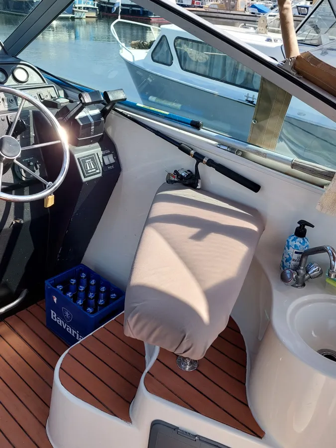 Polyester Motorboat Campion victoria 957srli
