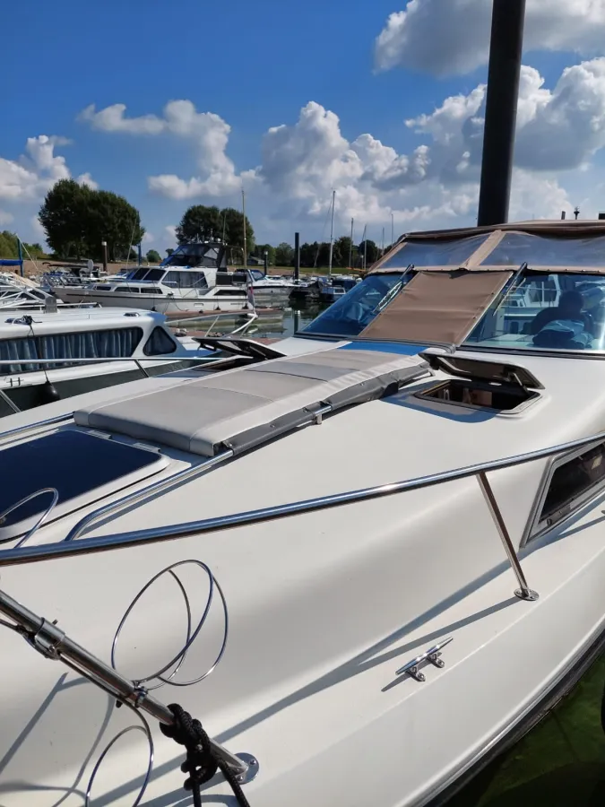 Polyester Motorboat Campion victoria 957srli