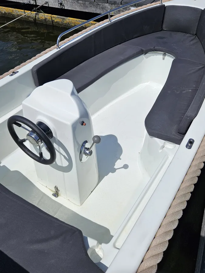 Polyester Sloop Noard G405