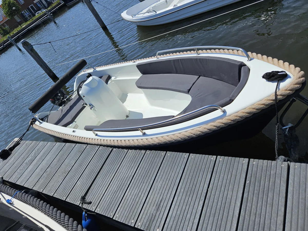 Polyester Sloop Noard G405