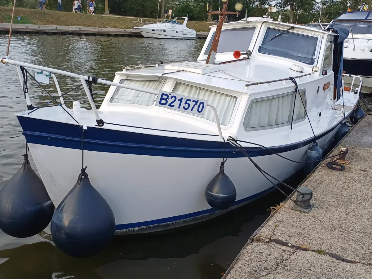 Acier Bateau à moteur Crown cruiser 920