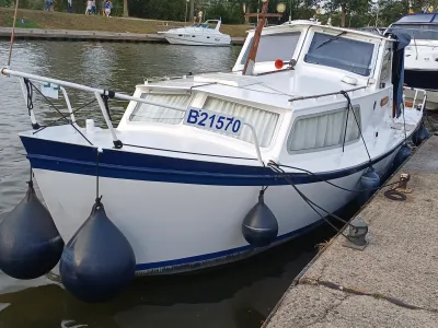 Crown cruiser 920