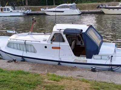 Acier Bateau à moteur Crown cruiser 920 Photo 1