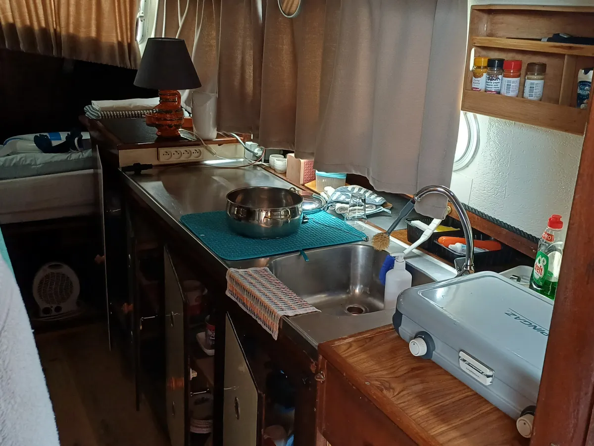 Acier Bateau à moteur Crown cruiser 920