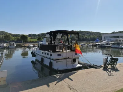 Steel Motorboat Phino Kruiser Photo 3