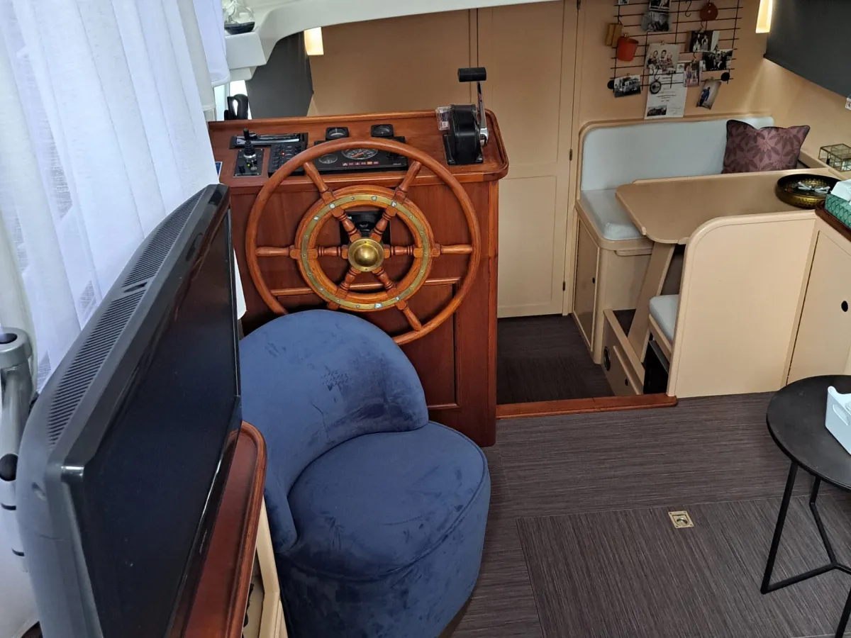 Steel Motorboat Phino Kruiser