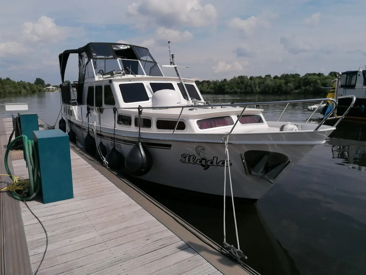 Steel Motorboat Phino Kruiser