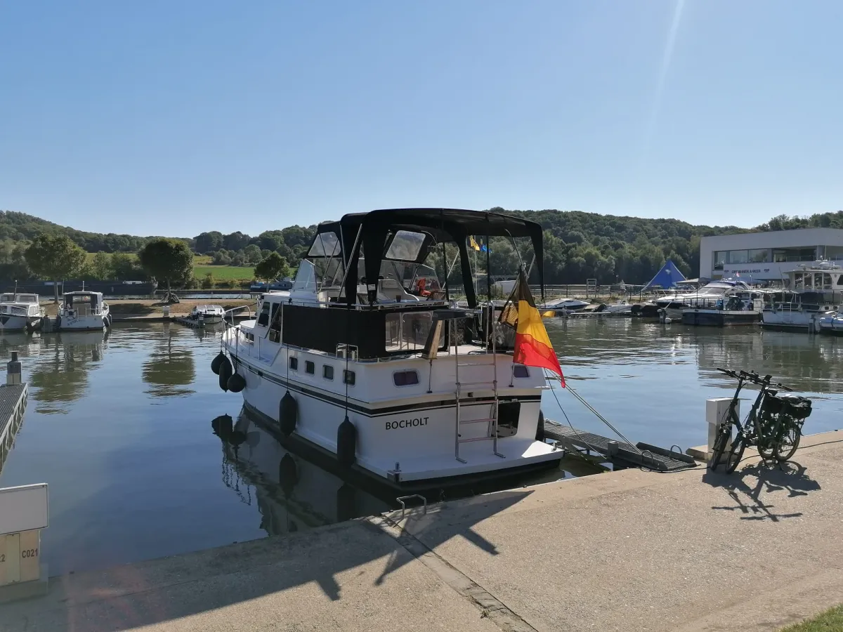 Steel Motorboat Phino Kruiser
