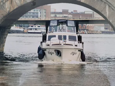 Steel Motorboat Phino Kruiser Photo 14