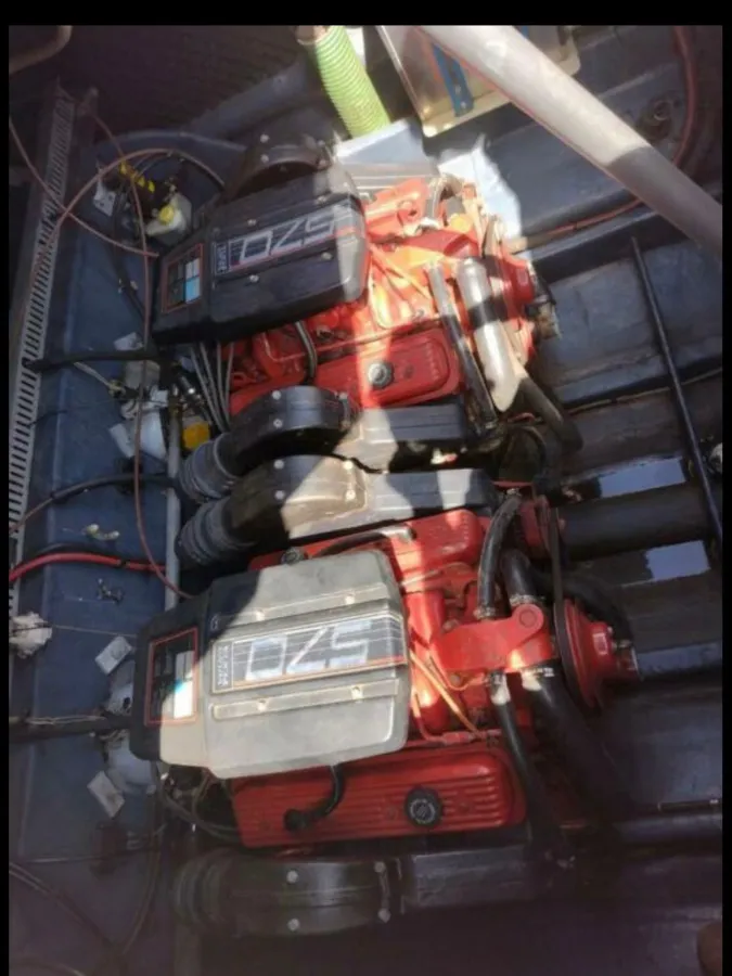 Polyester Speedboat Cranchi 31
