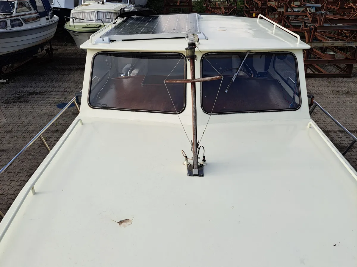 Staal Motorboot Succeskruiser 900