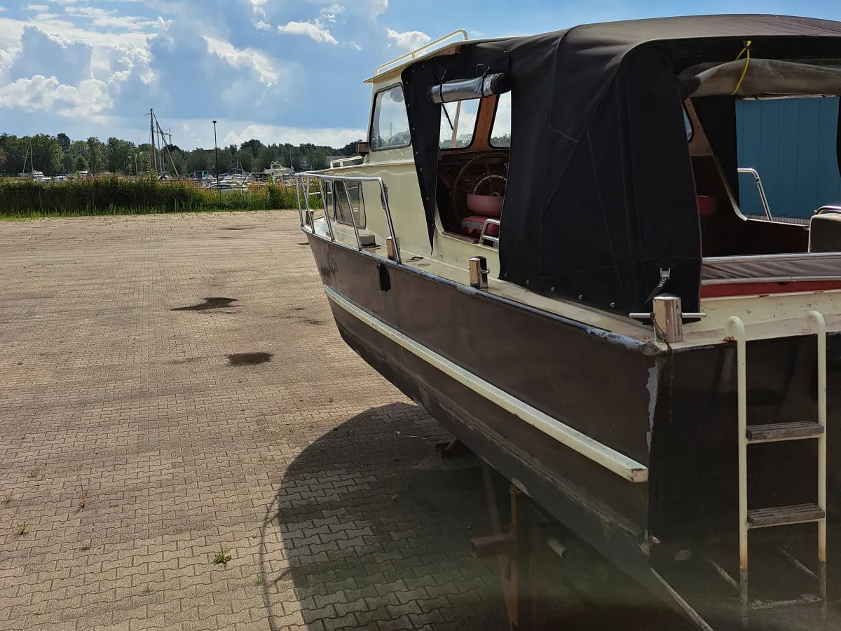 Staal Motorboot Succeskruiser 900