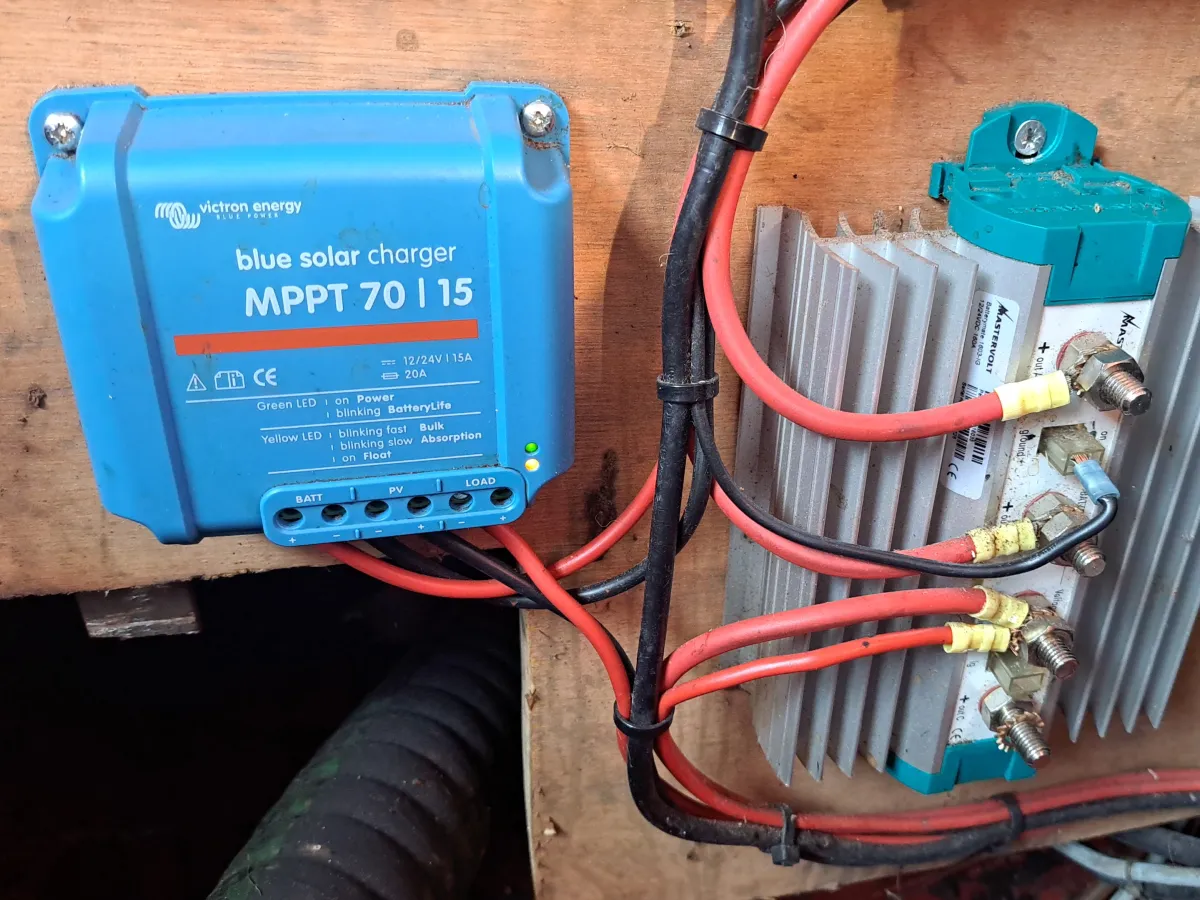 Staal Motorboot Succeskruiser 900