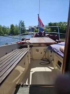 Polyester Sailboat Fellowship 27 Photo 15