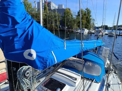 Polyester Sailboat Kalik 33 Photo 3