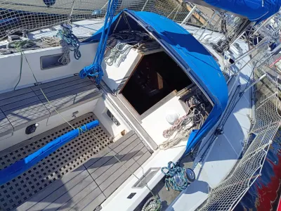 Polyester Sailboat Kalik 33 Photo 4