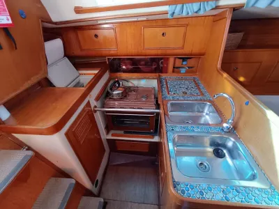 Polyester Sailboat Kalik 33 Photo 15