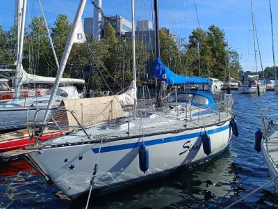 Polyester Sailboat Kalik 33 Photo 18
