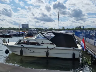 Polyester Motorboat Polaris 770 Photo 0