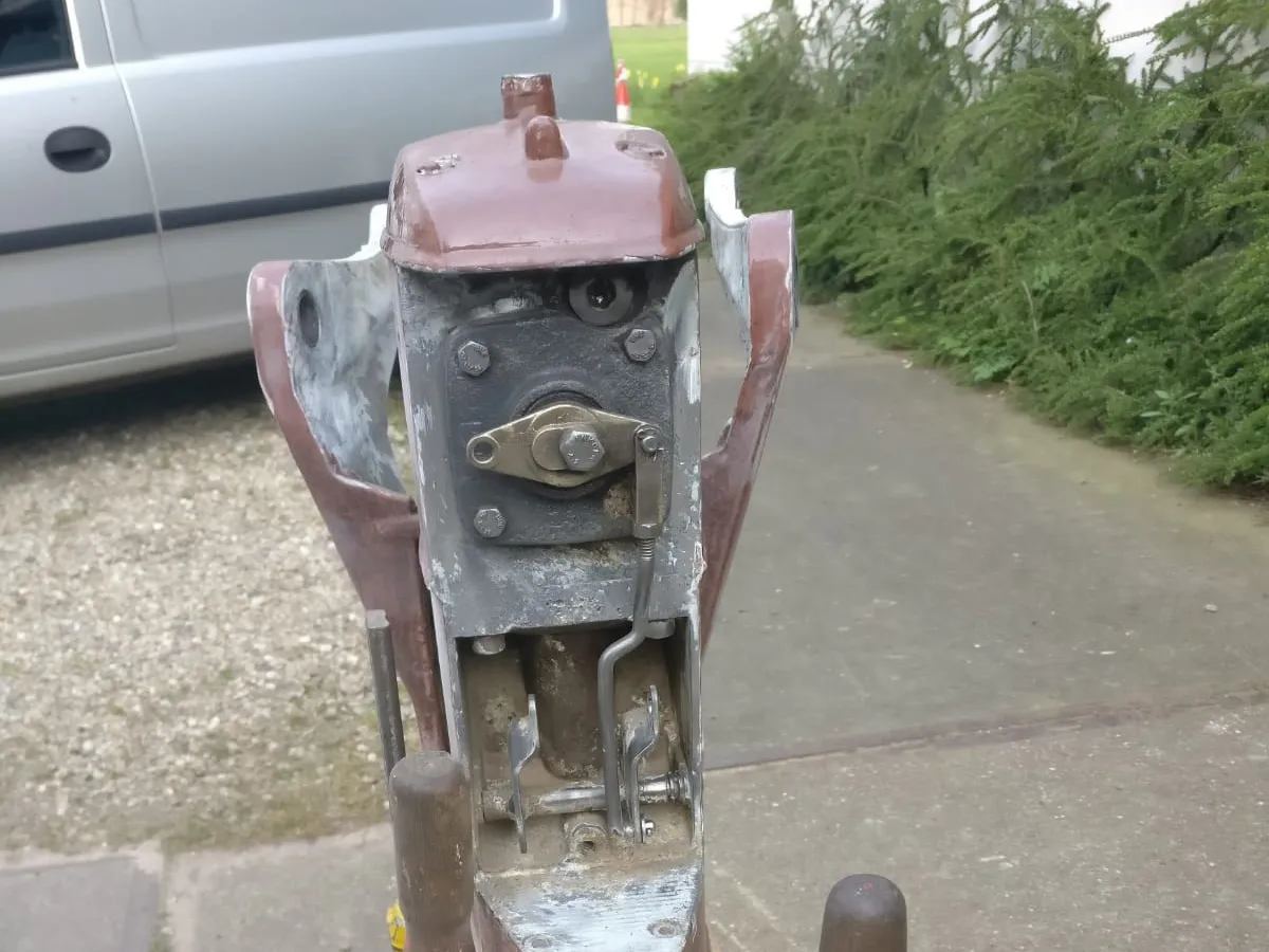 Polyester Motorboot Coronet 27 Seafarer