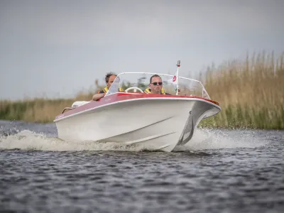 Polyester Speedboat Marino Mustang Photo 0