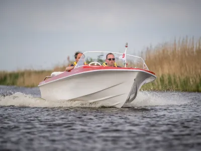 Polyester Speedboat Marino Mustang Photo 11