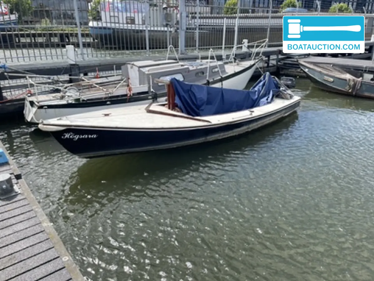 Thumbnail - Sailboat 600