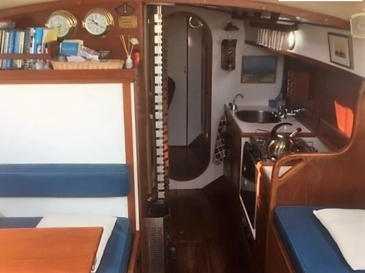 Polyester Sailboat Holman & Pye Bowman 36