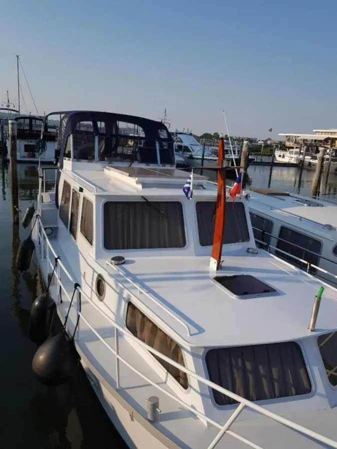 Steel Motorboat Helena kruiser 1070