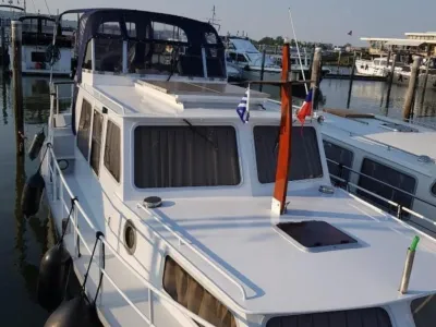 Steel Motorboat Helena kruiser 1070 Photo 0