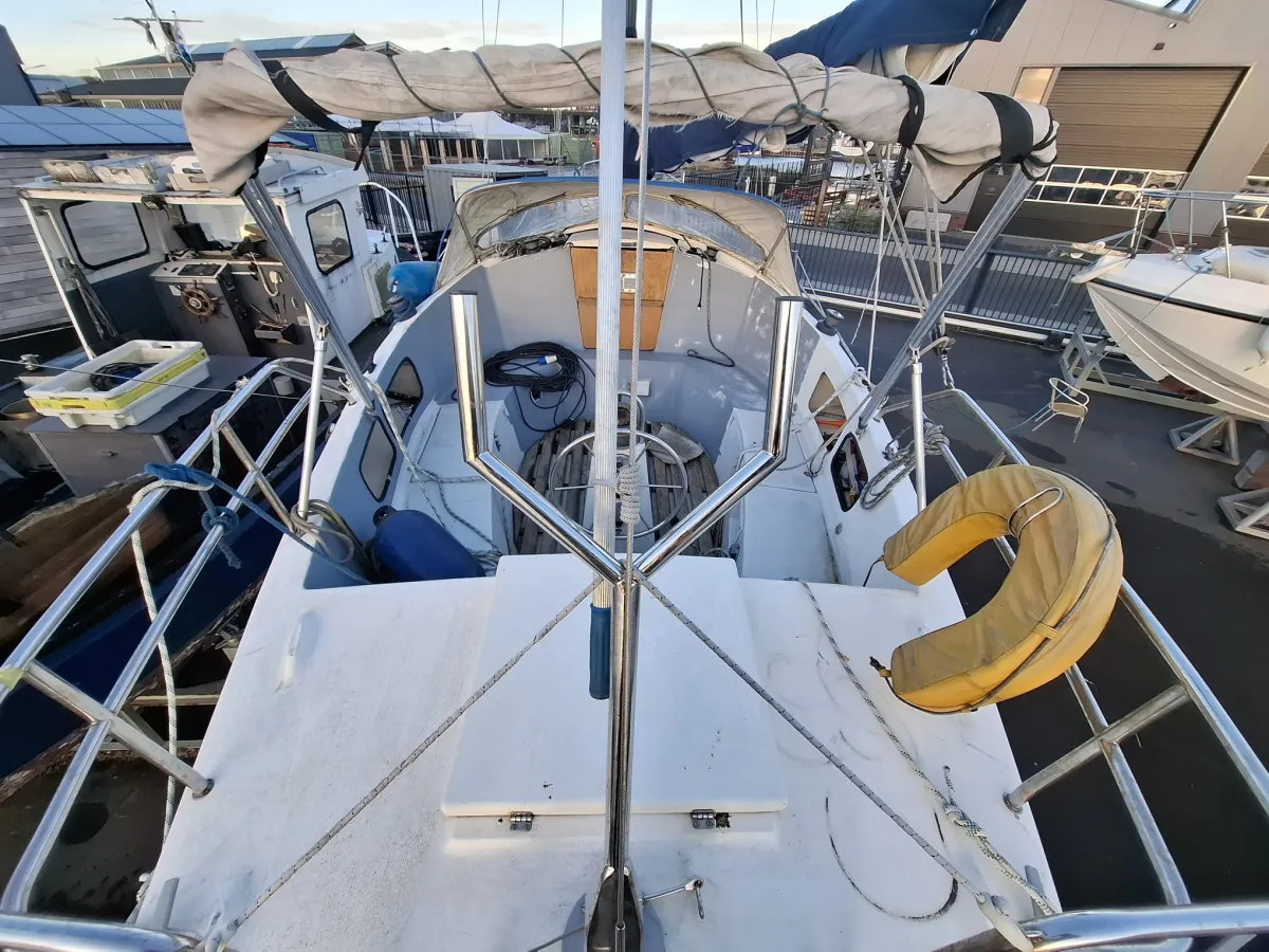Polyester Sailboat Compromis 850AK