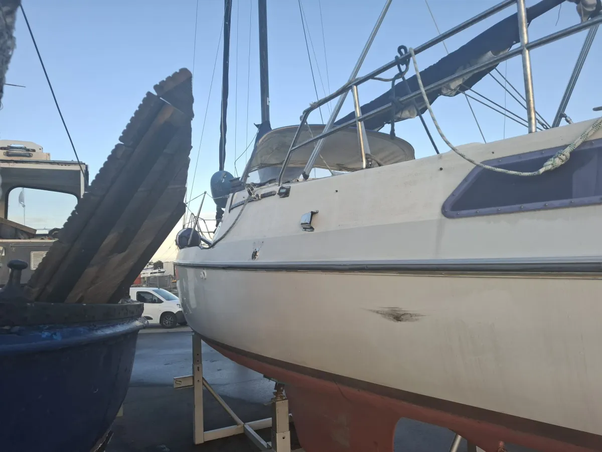 Polyester Sailboat Compromis 850AK