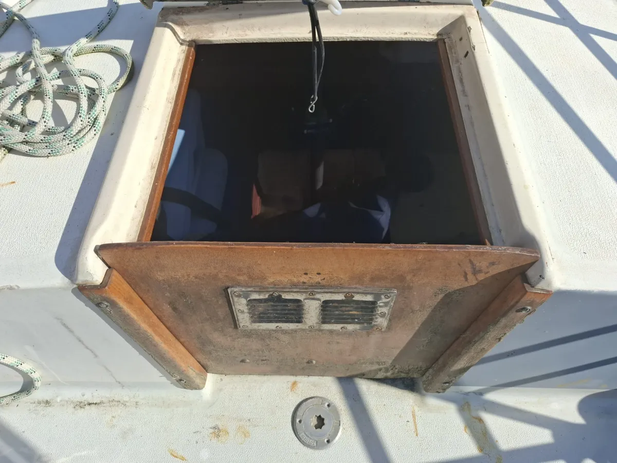 Polyester Sailboat Compromis 850AK