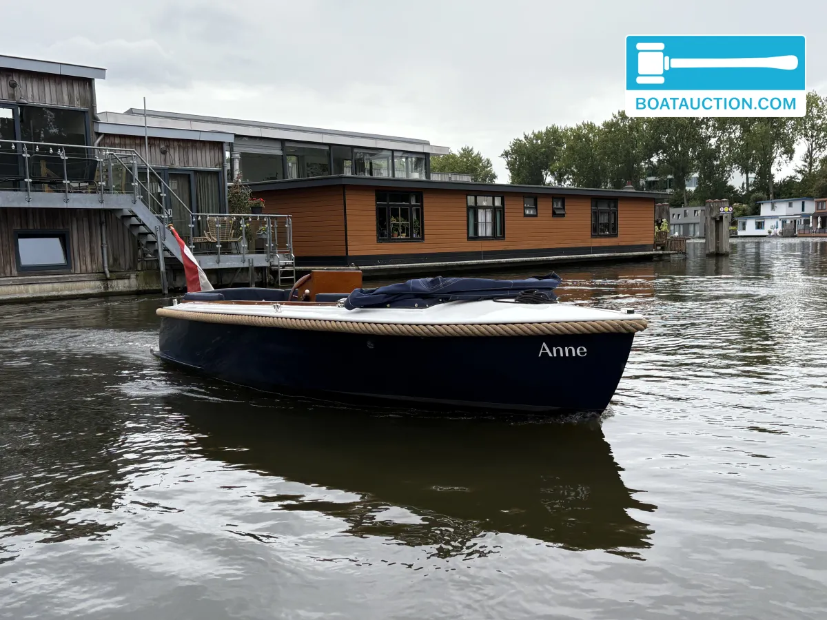 Thumbnail - Sloop 580