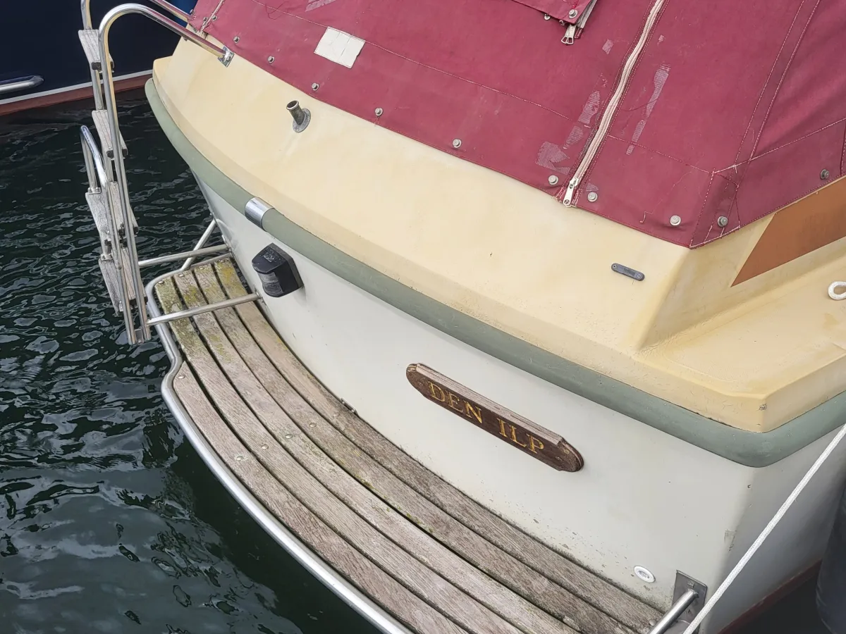Polyester Motorboat Polaris Manta HT