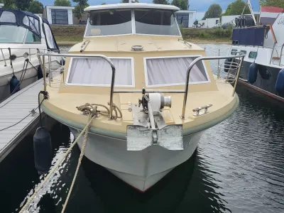 Polyester Motorboat Polaris Manta HT Photo 1
