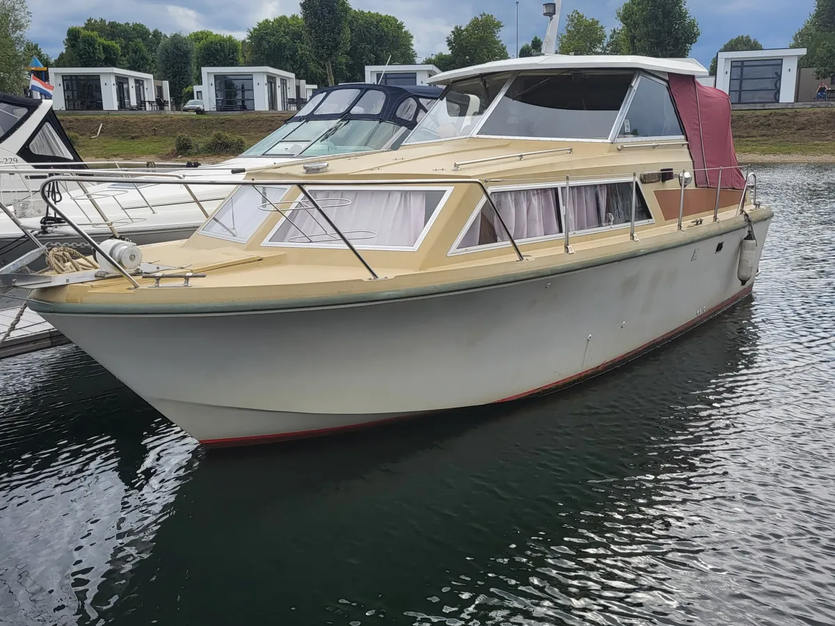 Polyester Motorboat Polaris Manta HT