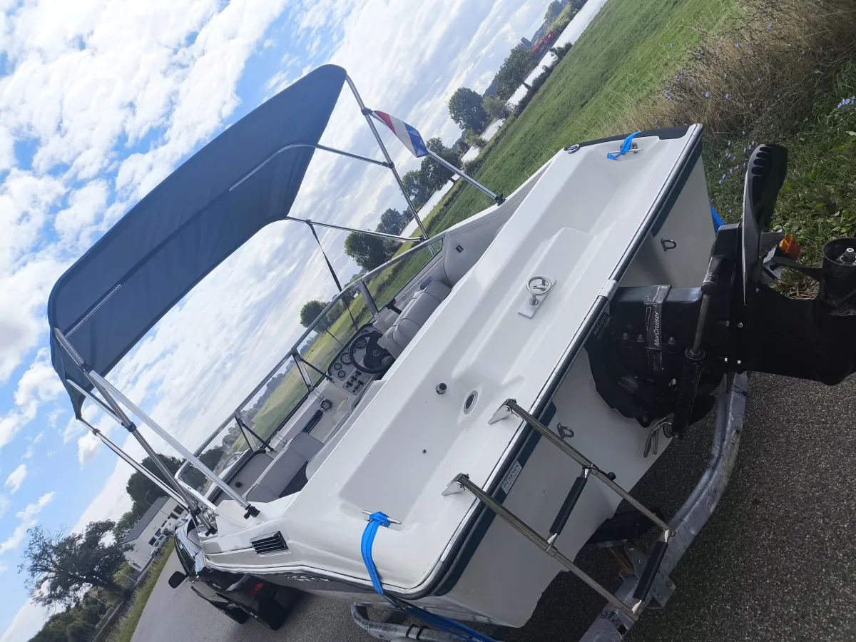 Polyester Speedboat Regal 176SC