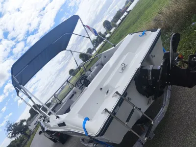 Polyester Speedboat Regal 176SC Photo 1