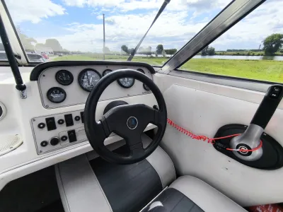 Polyester Speedboat Regal 176SC Photo 6