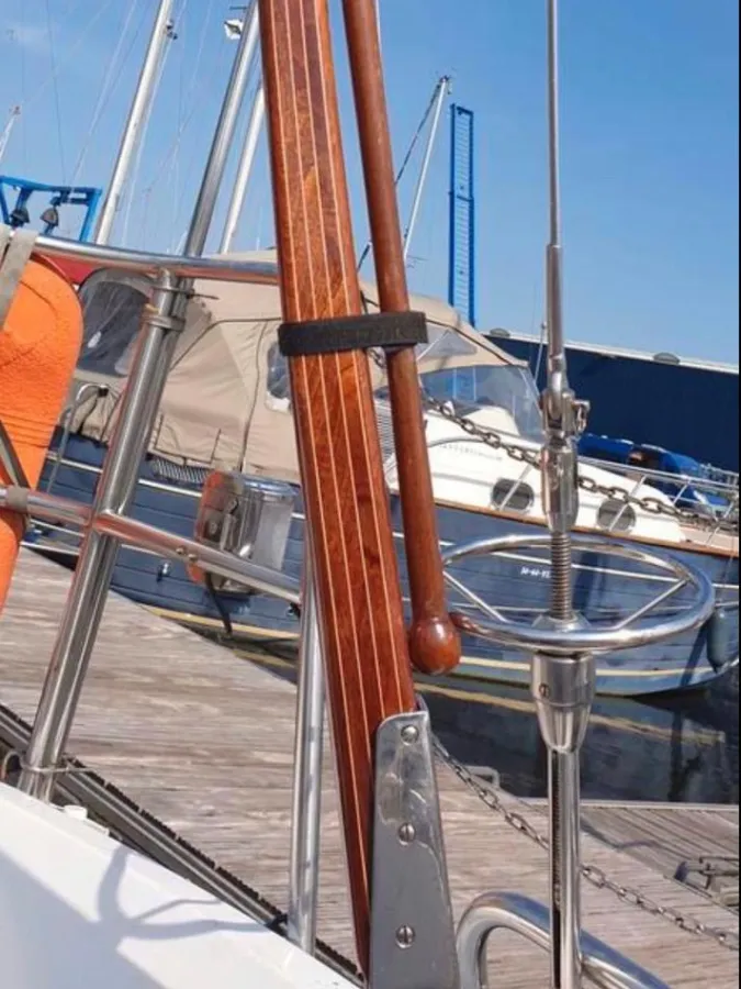 Polyester Sailboat Comet 910