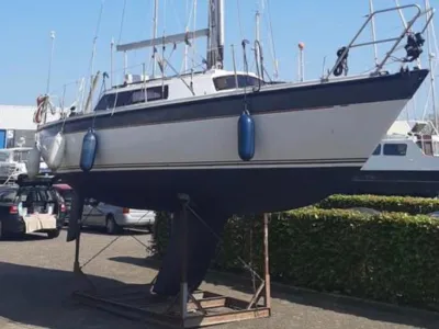 Polyester Sailboat Comet 910 Photo 16