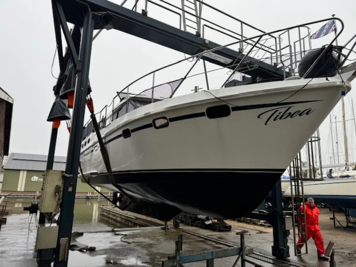 Steel Motorboat Vri-Jon Contessa 37E